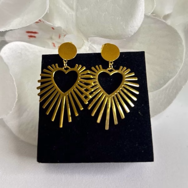 pendientes corazón dorados